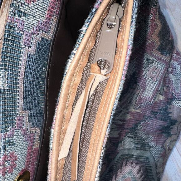 Vintage Tapestry Carpet Large Crossbody Tote Bag, Leather Lined Divided Section - Picture 10 of 16